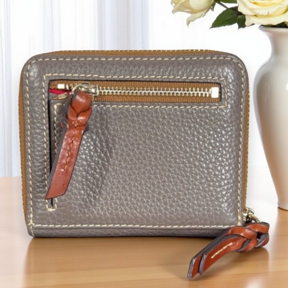 Dooney & Bourke Shopper Tote Pebbled Grain Leather with Zip Around Bifold Wallet - Picture 14 of 16